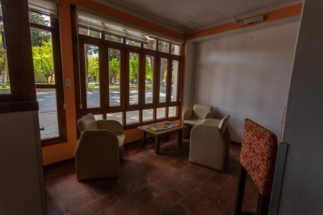 Hostel Pinto Terraza Esquel Zewnętrze zdjęcie