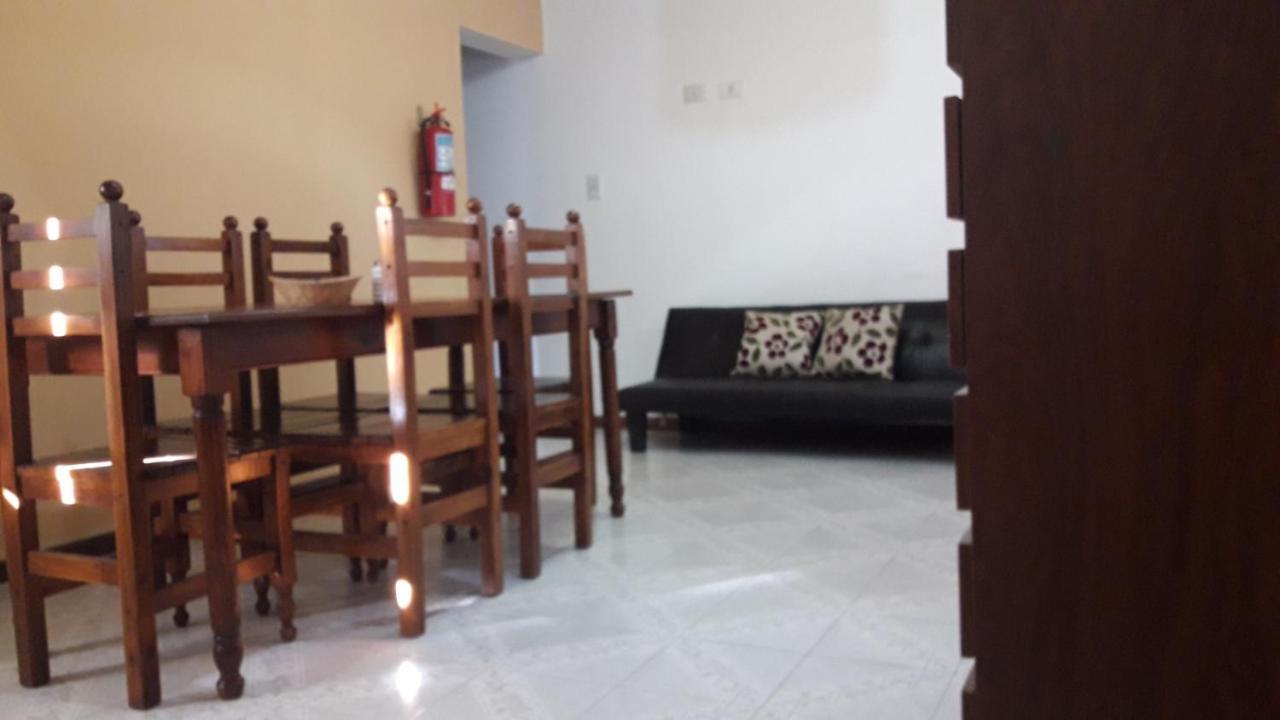 Hostel Pinto Terraza Esquel Zewnętrze zdjęcie